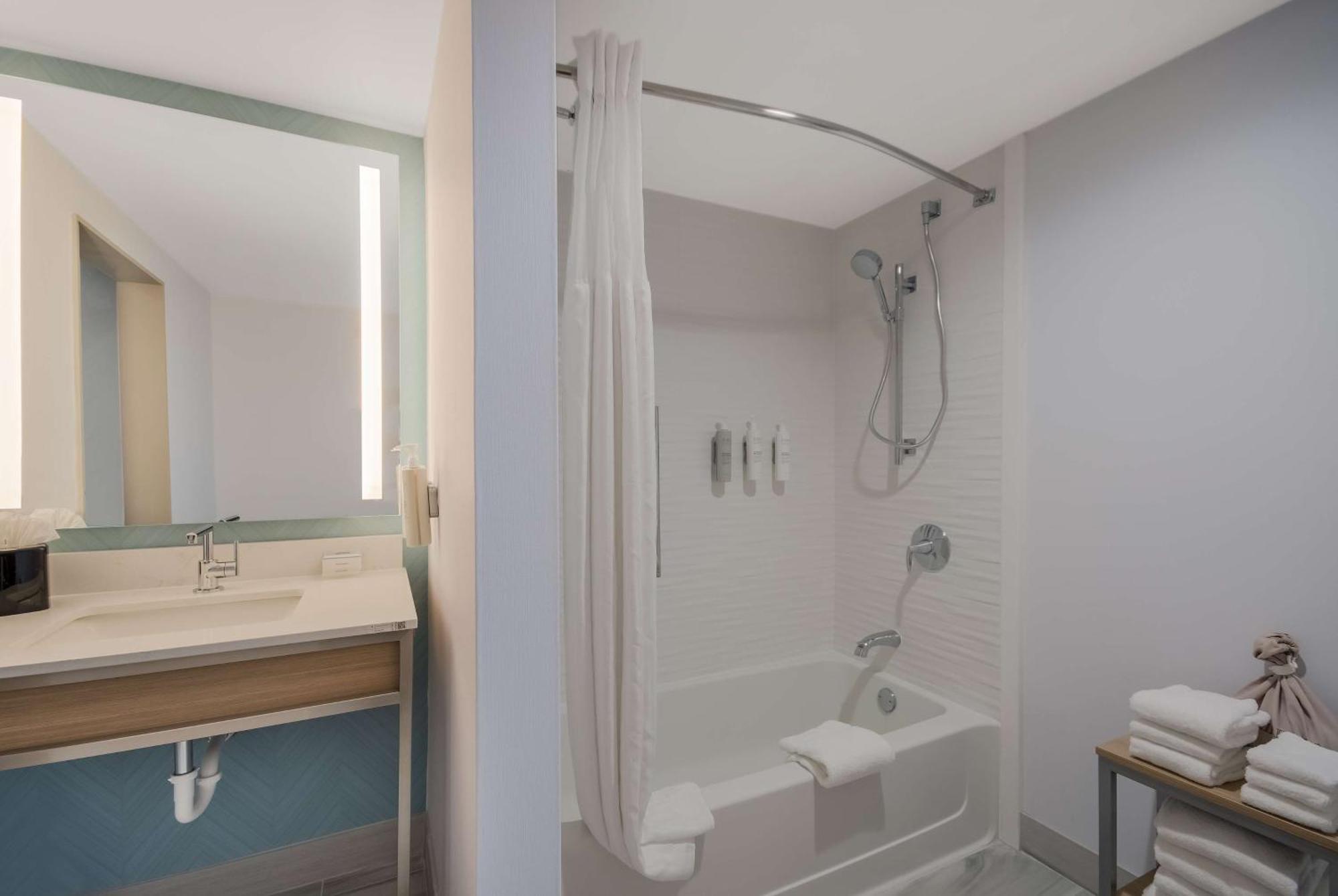 Hilton Garden Inn Oklahoma City Midtown Ngoại thất bức ảnh